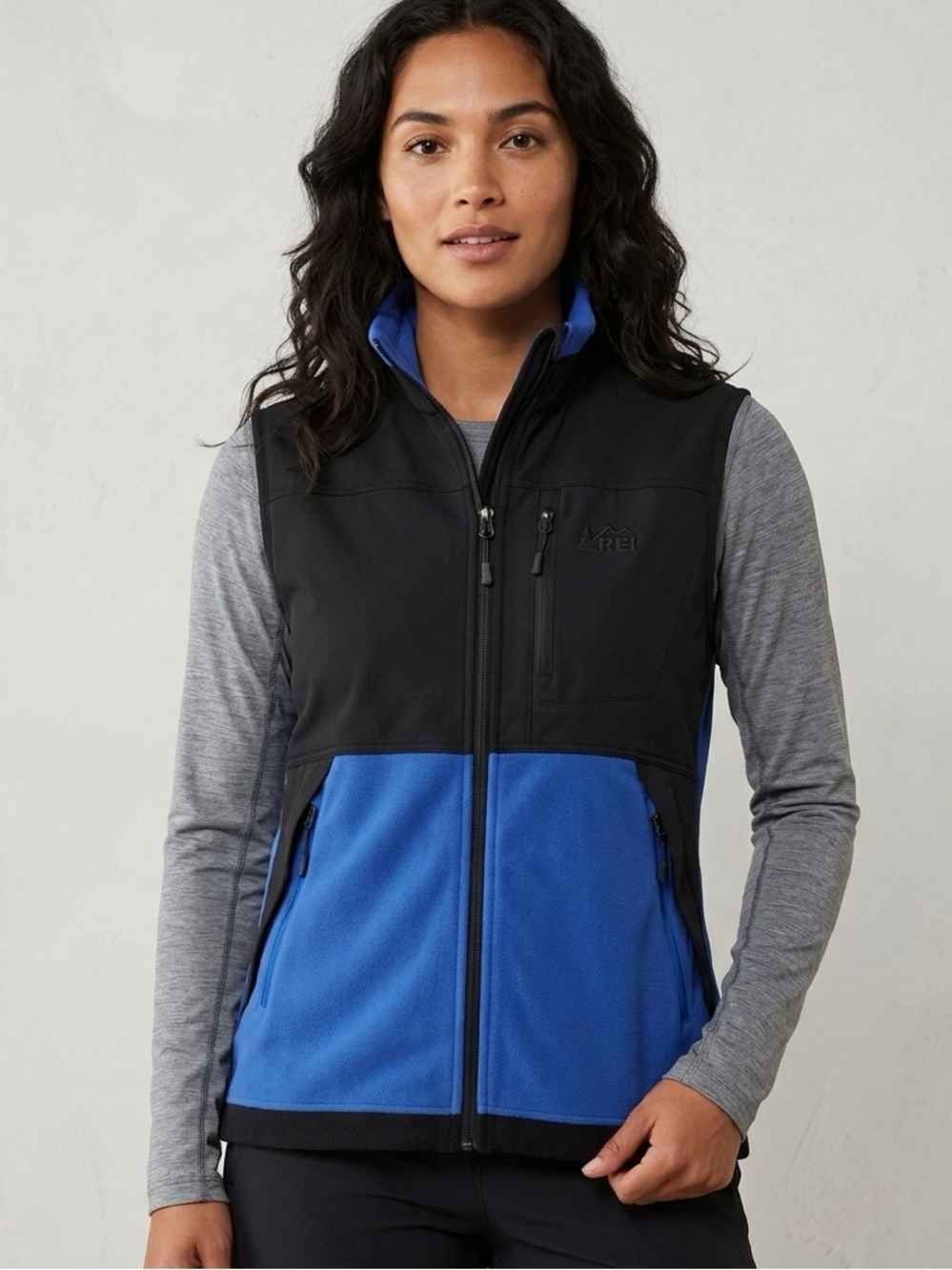 REI Women's Medium Zip Front Sports Vest Black w Blue Fleece Pockets w Zippers L